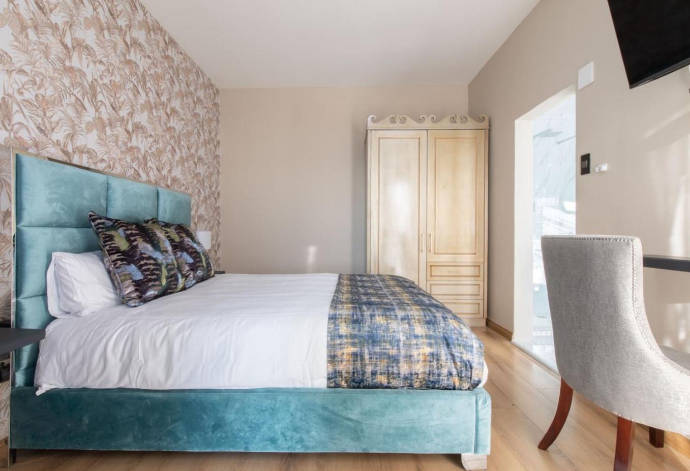 Dolphin Bay Boutique Hotel And Spa Port Elizabeth Buitenkant foto