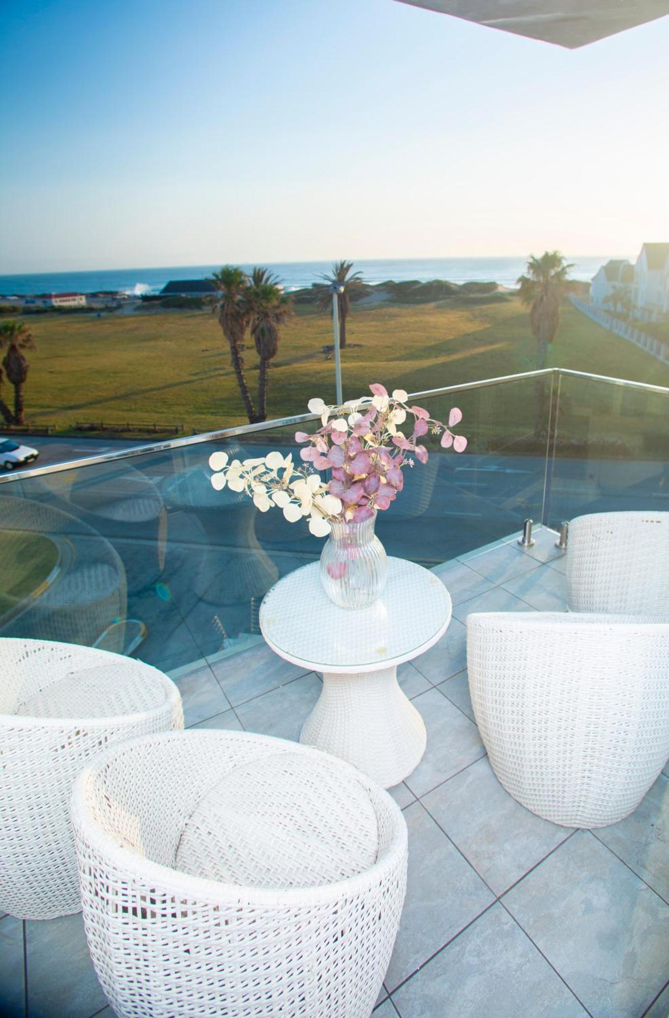 Dolphin Bay Boutique Hotel And Spa Port Elizabeth Buitenkant foto